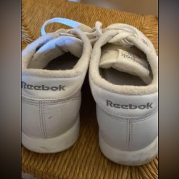 Reebok classic women’s leather running shoes size 7.5 - Picture 3 of 6